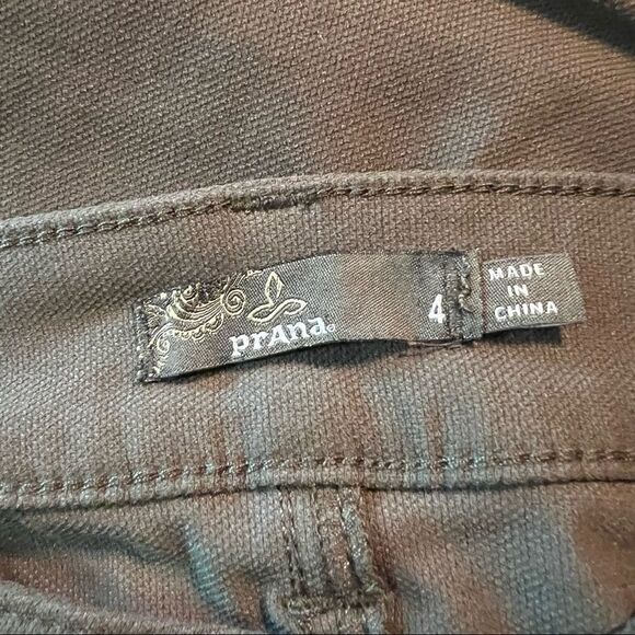 Prana green skinny pants.  Size 4 - Picture 4 of 11